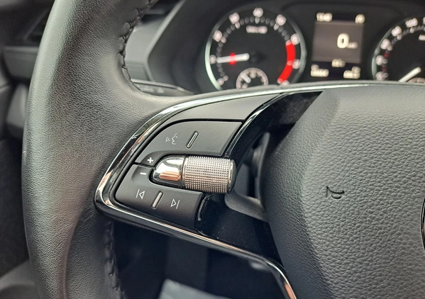 Skoda Octavia cena 89890 przebieg: 66664, rok produkcji 2021 z Ustka małe 436